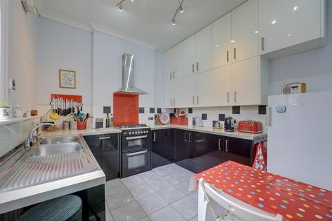 61 Wellmeadow Road, Catford, London, SE13 6TA