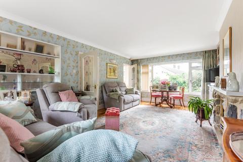 14 Quernmore Close, Bromley, BR1 4EL