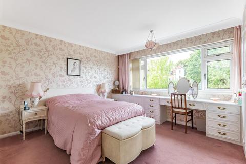 14 Quernmore Close, Bromley, BR1 4EL