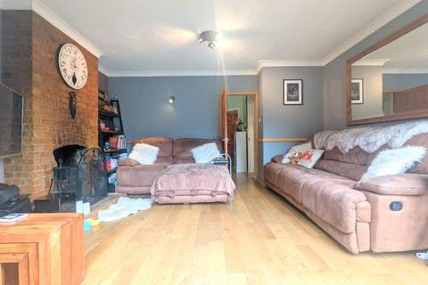 81 Beech Road, Feltham, TW14 8AJ