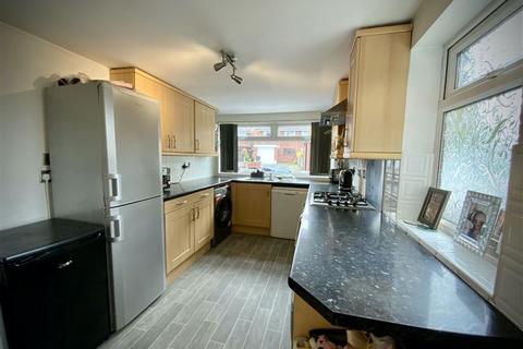 3 bedroom semi-detached house for sale - Colliers Close, Woodhouse, Sheffield, S13 7DE