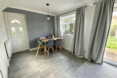 4 Colliers Close, Sheffield, S13 7DE