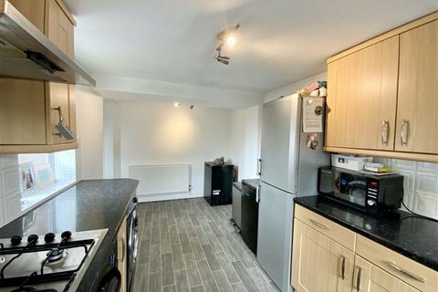 4 Colliers Close, Sheffield, S13 7DE