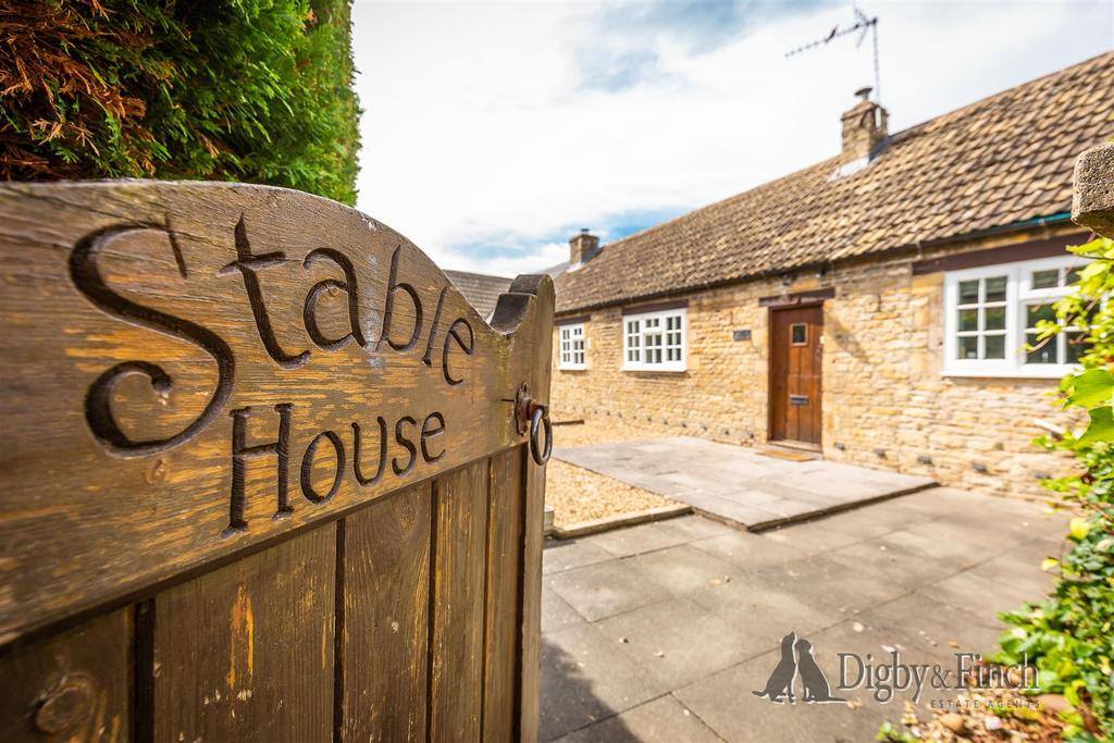 4 Manor Farm, Apethorpe, PE8 5 DP-7.jpg