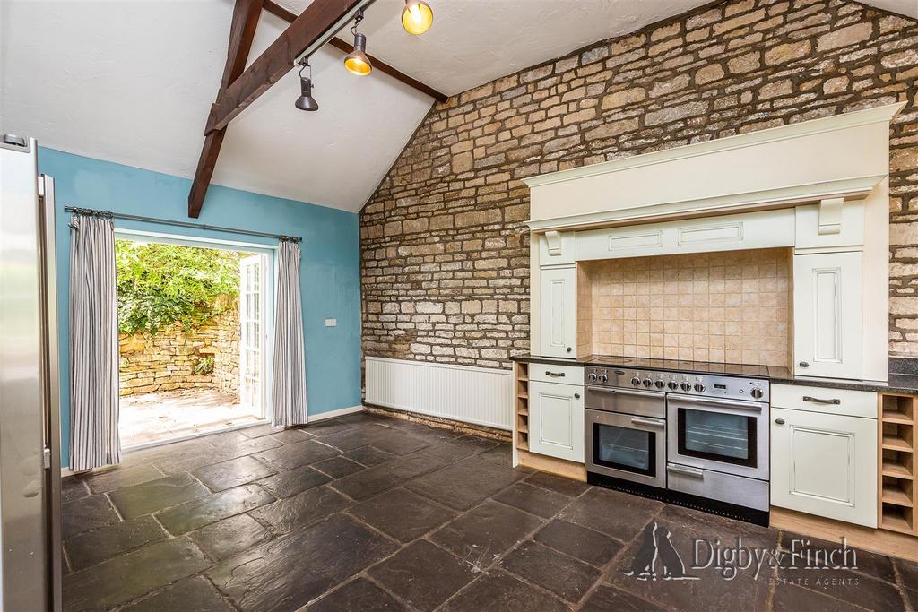 4 Manor Farm, Apethorpe, PE8 5 DP-25.jpg