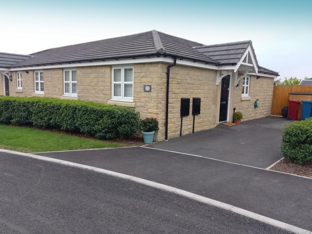 Elbow Wood Drive, Barrow, Clitheroe 2 bed semidetached bungalow for