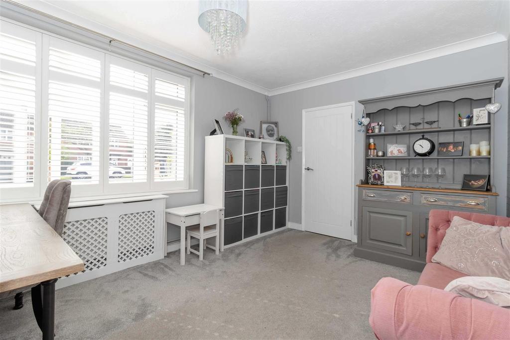 Roundstone Drive, East Preston... 3 bed semidetached house £450,000