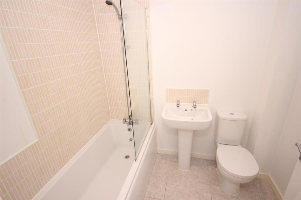 Bathroom.JPG