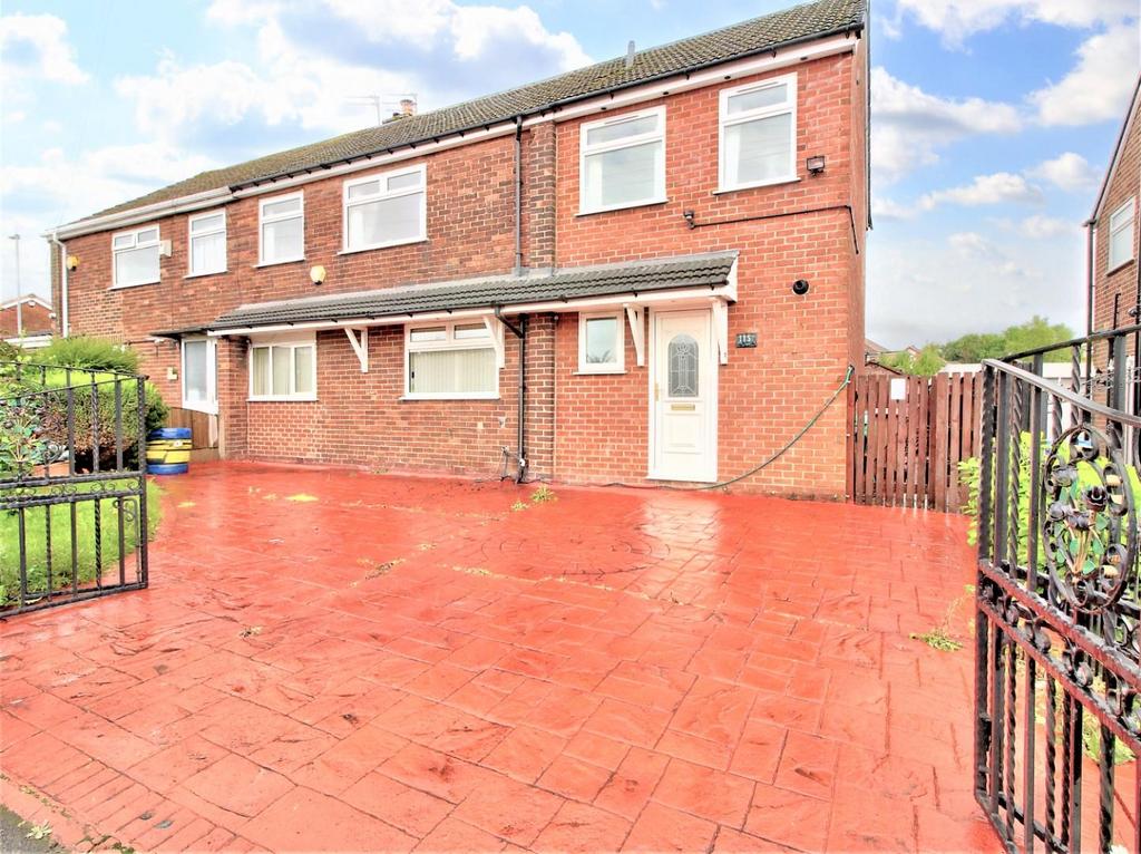 Mount Road, Middleton M24 4 bed semidetached house for sale £280,000