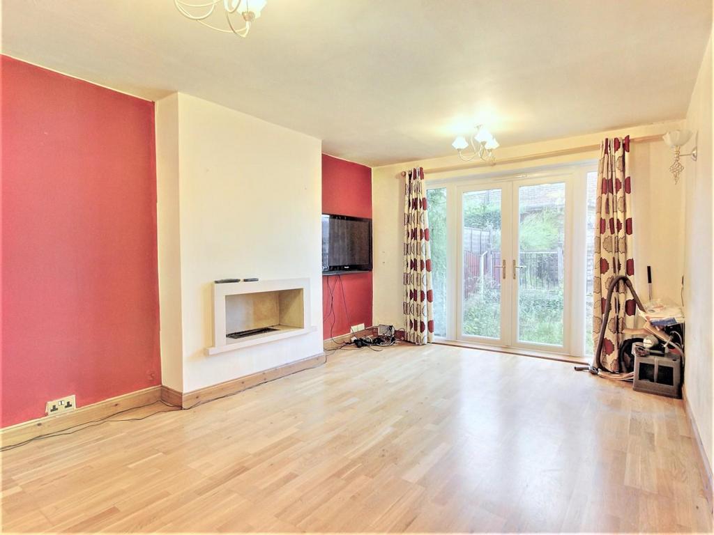 Mount Road, Middleton M24 4 bed semidetached house for sale £280,000