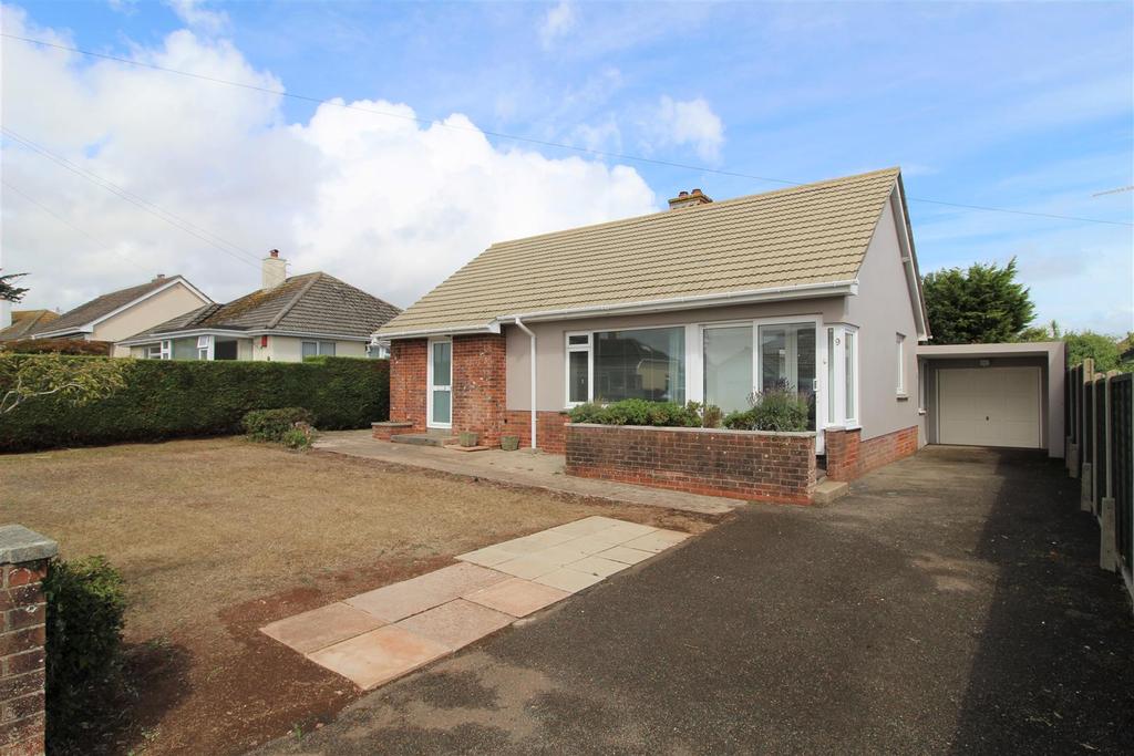 Blue Waters Drive, Paignton 2 bed bungalow £1,200 pcm (£277 pw)