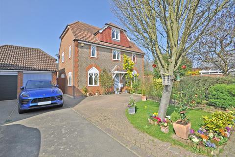 5 bedroom detached house for sale - Long Meadow, Great Notley, Braintree