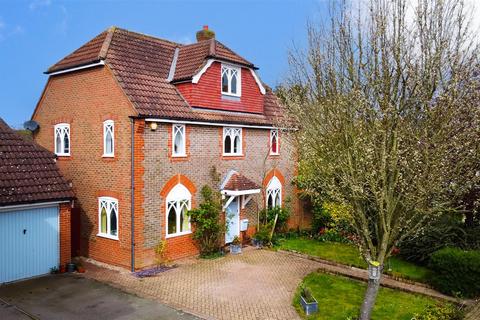 5 bedroom detached house for sale, Long Meadow, Great Notley, Braintree