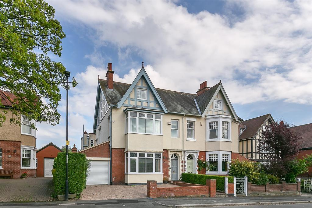 Moorside North, Fenham, Newcastle upon Tyne 5 bed semidetached house £600,000