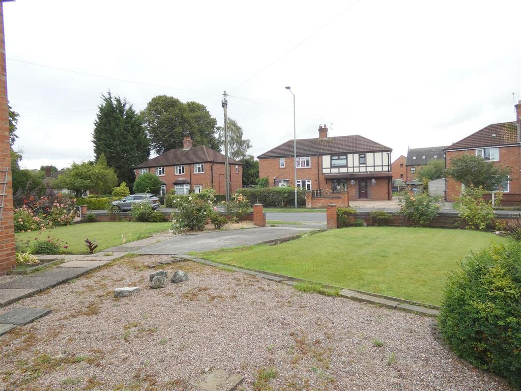 Platt Avenue, Sandbach 3 bed semidetached house £225,000