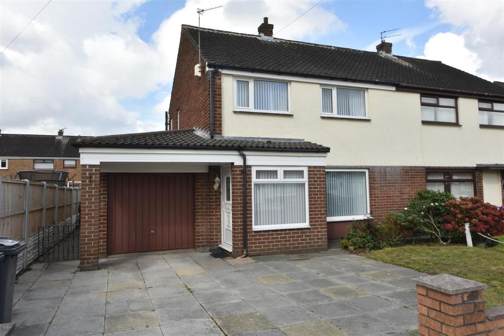 Larch Close, Skelmersdale 3 bed semidetached house £160,000