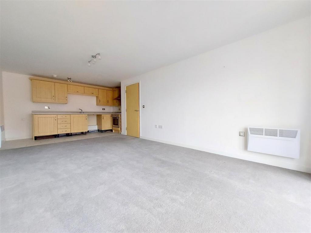 Waterfall House, Waters Edge, StourportOnSevern 2 bed apartment £