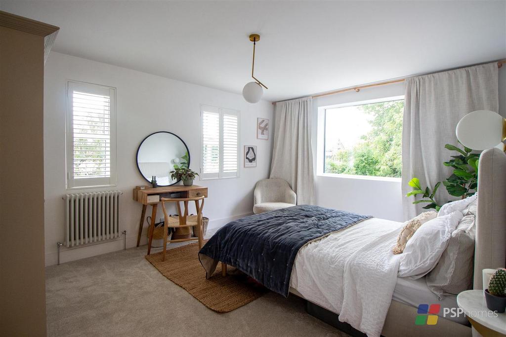 Master Bedroom with 5ft picture window