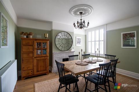 47b Compton Road, Lindfield, Haywards Heath, RH16 2JY