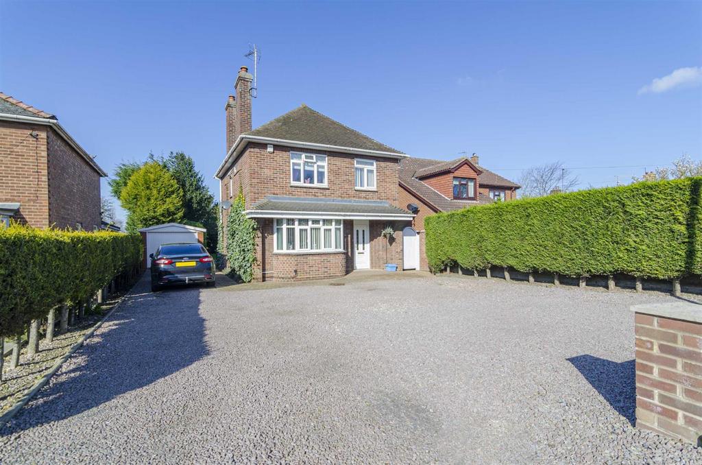 Church Street, Pinchbeck 3 bed detached house £379,995