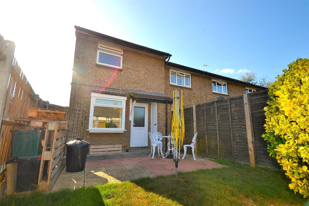 Shirley Crescent, Beckenham 1 bed end of terrace house £1,250 pcm (£