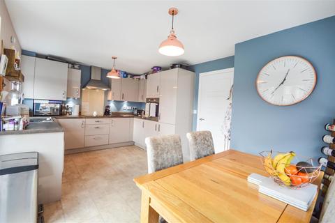 21 Petfield Drive, Anlaby, Hull, HU10 7ES