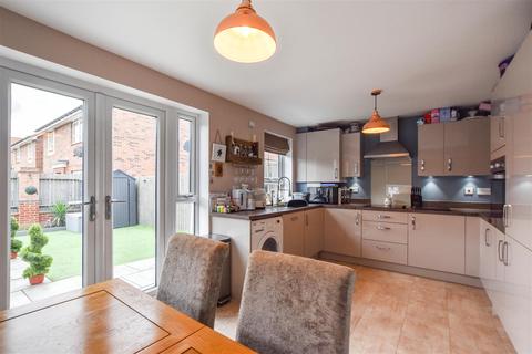 21 Petfield Drive, Anlaby, Hull, HU10 7ES