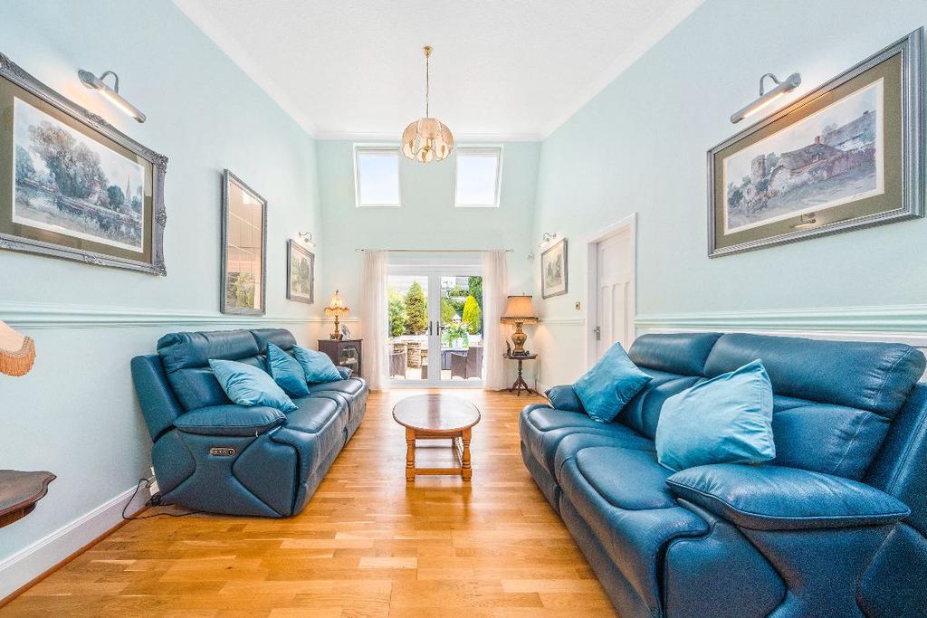 Thorn Drive, Bearsden, Glasgow 4 bed detached house £750,000