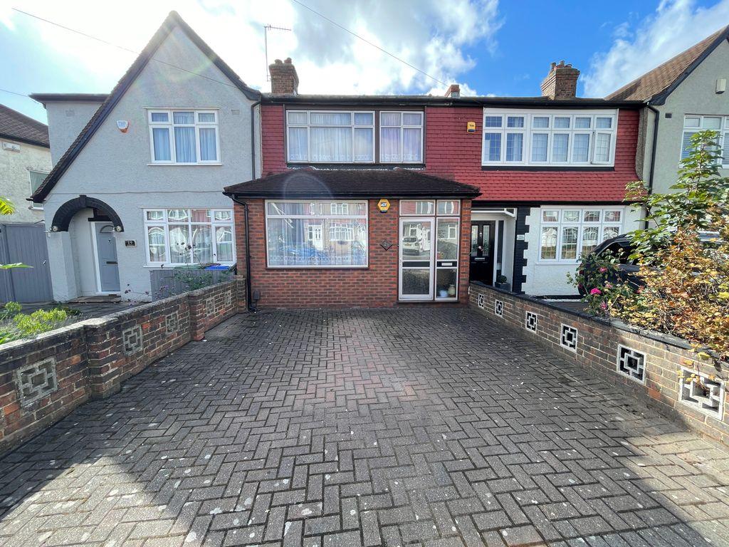 Amberley Road, Abbey Wood SE2 0SG 3 bed terraced house £400,000