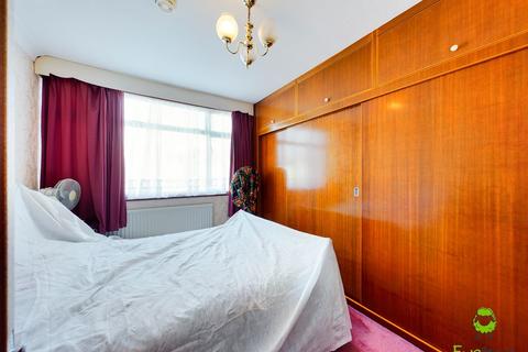 21 Amberley Road, London, SE2 0SG