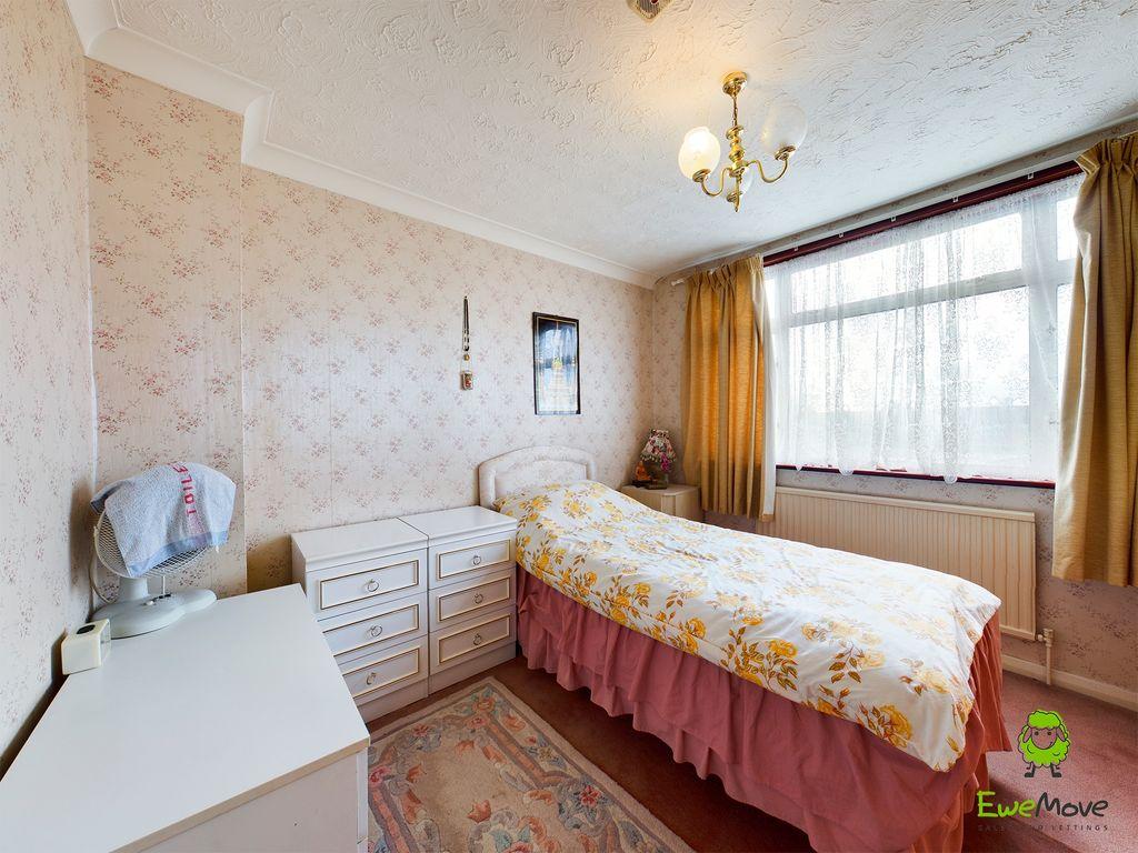 Bedroom 2 (Double)