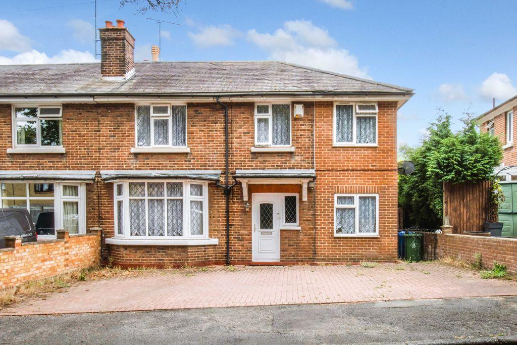 Laurel Road, Gillingham ME7 1NT 6 bed semidetached house for sale £