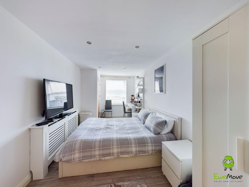 Bedroom 1 (Double with Ensuite)