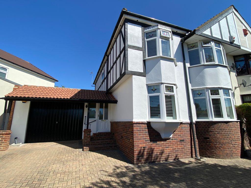 Fairford Avenue, Bexleyheath DA7 6QN 4 bed semidetached house £625,000