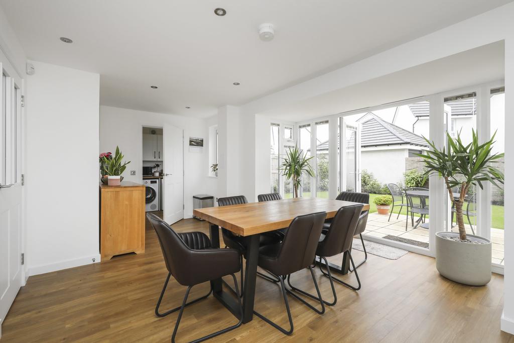 3 Ellis Street, Edinburgh, EH17 8GD 4 bed detached house £435,000