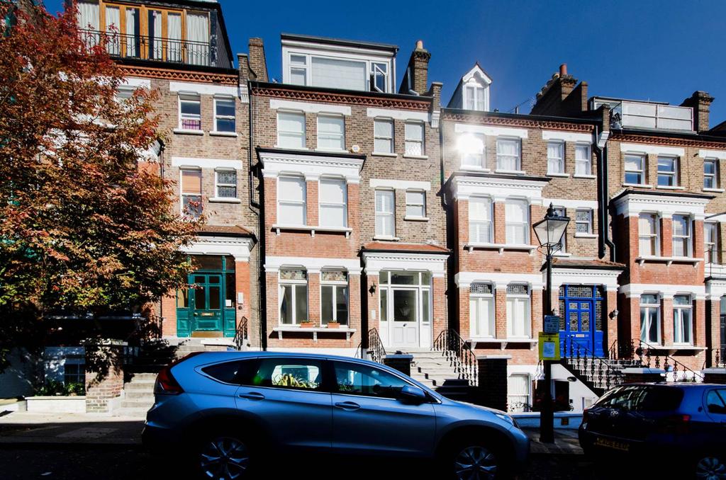Carlingford Road, Hampstead, London, NW3 1 bed flat for sale £750,000