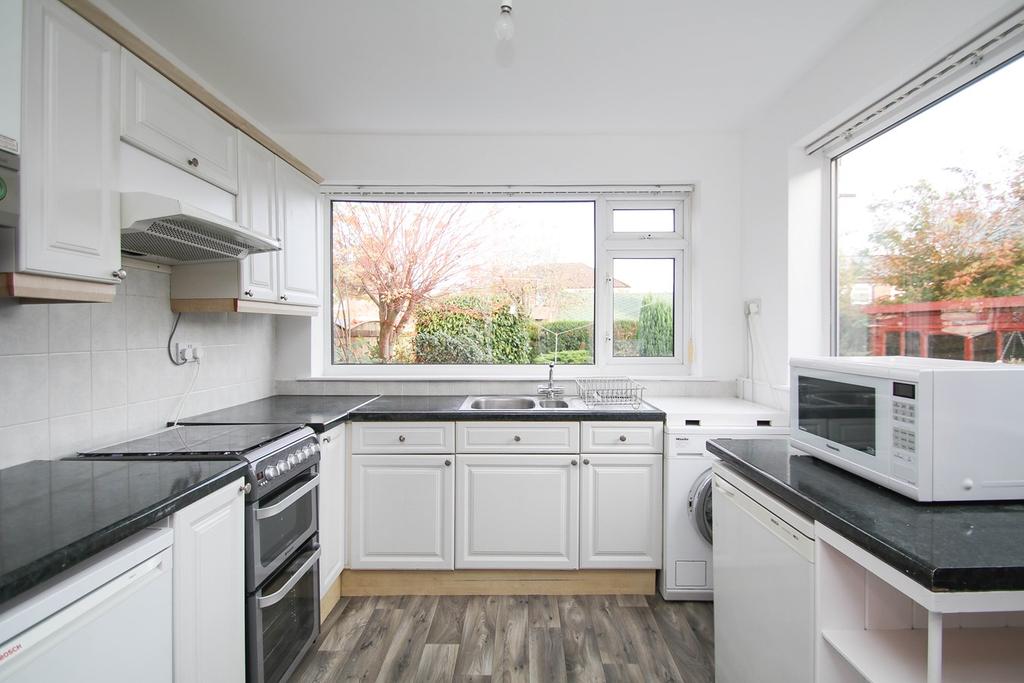 Redesmere Park, Flixton, Manchester, M41 3 bed semidetached house £