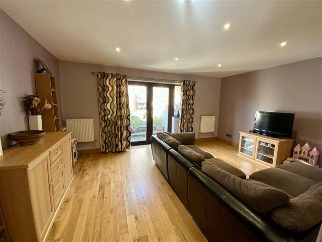 Second reception room/dining room