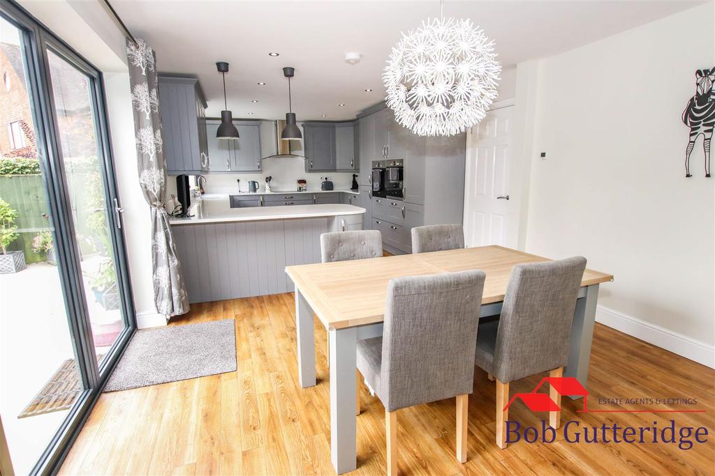 Heath Avenue, May Bank, Newcastle 4 bed semidetached house £299,995
