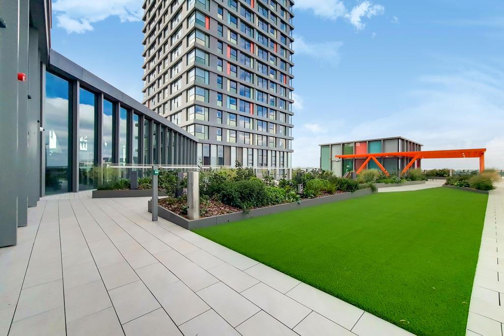 3 Terrace-0 10.jpg