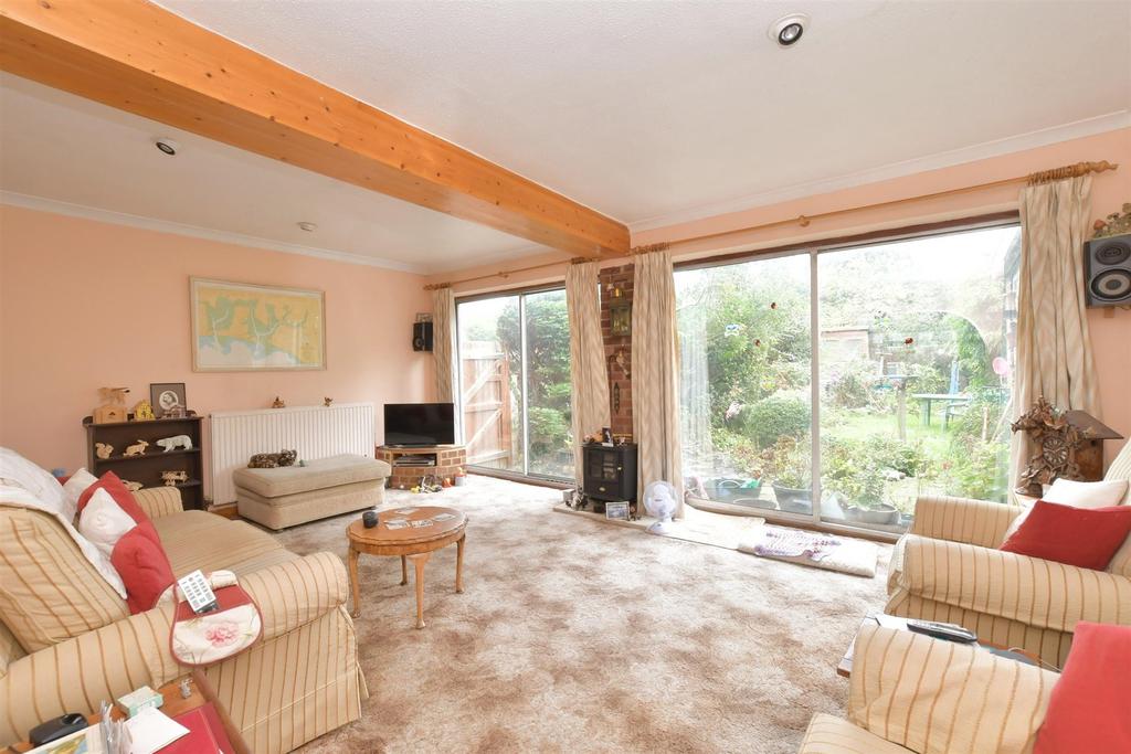 Langdale Avenue, Chichester, West Sussex 3 bed semidetached house £