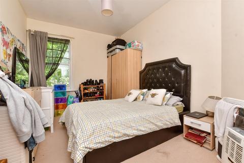 Flat C, 16 Mitcham Park, Mitcham, CR4 4EG