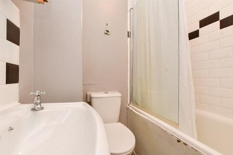 Flat C, 16 Mitcham Park, Mitcham, CR4 4EG
