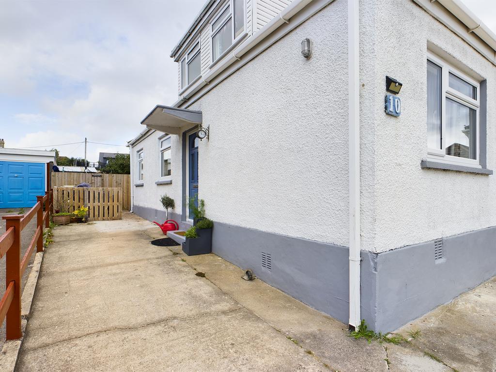 Belvedere Close, Kittle, Swansea, SA3 4 bed bungalow £300,000