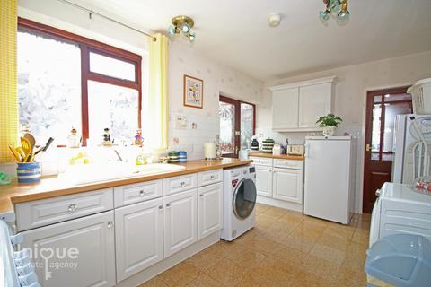 11 Balmoral Place, Thornton-cleveleys, FY5 5HU
