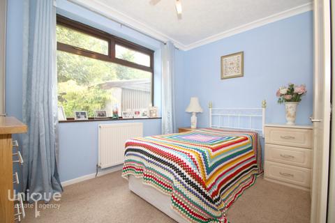 11 Balmoral Place, Thornton-cleveleys, FY5 5HU