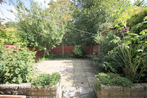 11 Balmoral Place, Thornton-cleveleys, FY5 5HU