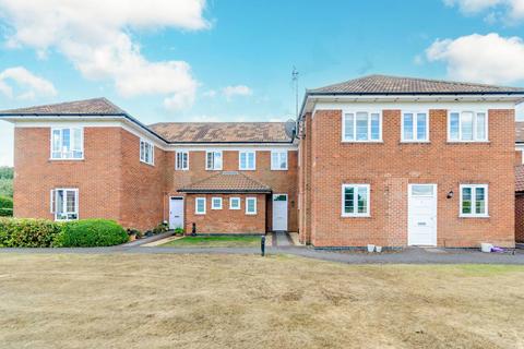 4 Bakersgate Gardens, Pirbright, Woking, GU24 0NE