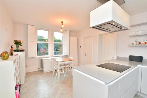 2 bedroom ground floor flat for sale - Lowther Road, Brighton, East Sussex