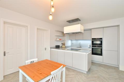 2 bedroom ground floor flat for sale - Lowther Road, Brighton, East Sussex